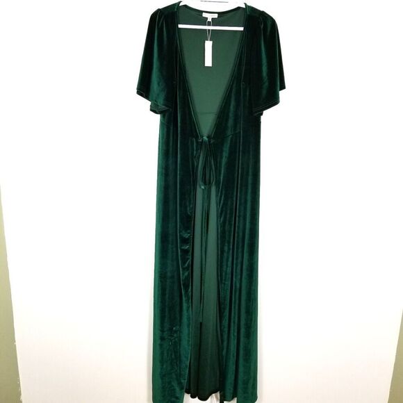 Baltic Born Dresses & Skirts - Baltic Born Esmerelda Long sleeve Velvet Wrap Maxi Dress Size S Forest Green